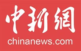 袁隆平逝世两周年 重庆高校师生向袁隆平雕像献花 